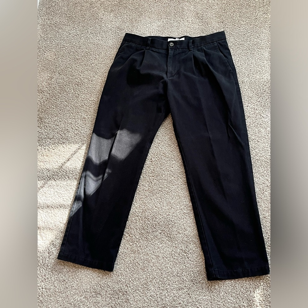 33 x 28, good condition, with pleats
